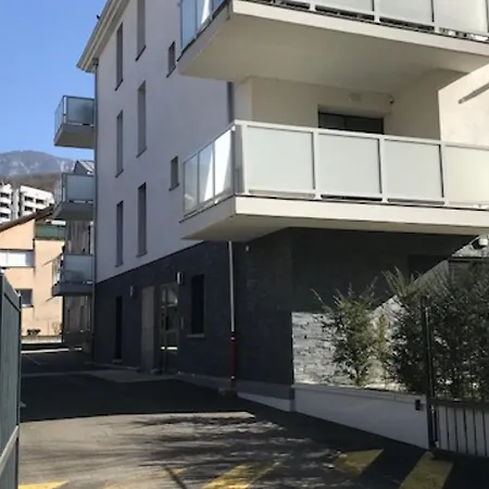 T2 Lumineux Et Moderne, Bien Situe, Avec Balcon Et Parking A - Fr-1-555-85 Apartment Aix-les-Bains