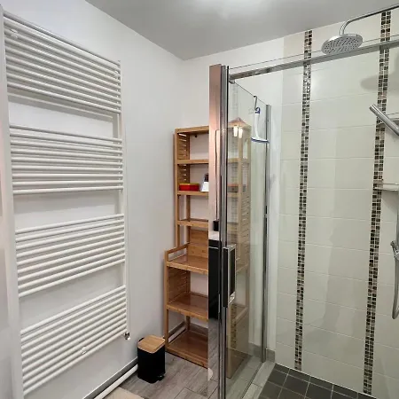 T2 Moderne Et Lumineux Avec Climatisation Et Parking A - Fr-1-555-85 Апартаменты