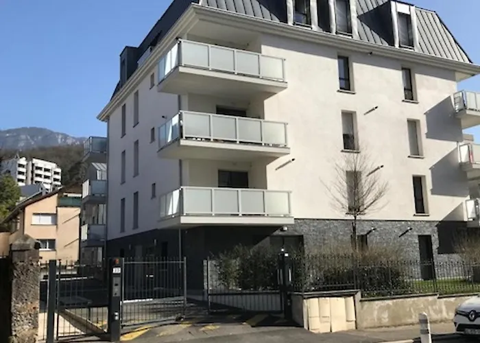 T2 Moderne Et Lumineux Avec Climatisation Et Parking A - Fr-1-555-85 * Aix-les-Bains